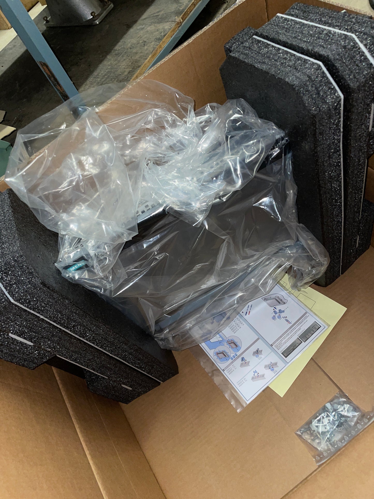 Siemens Industrial PC 6AV7881-4AE00-4DG0 - Part Number: 6AV7881-4AE00-4DG0